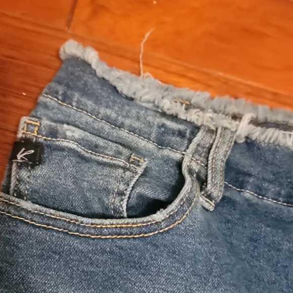 KanCan Frayed Hem Blue Jean Shorts - Picture 2 of 8